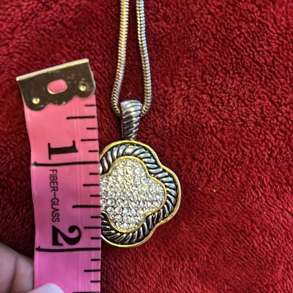 Vintage style clover Gold tone silver Necklace with Elegant Pendant - Picture 7 of 12